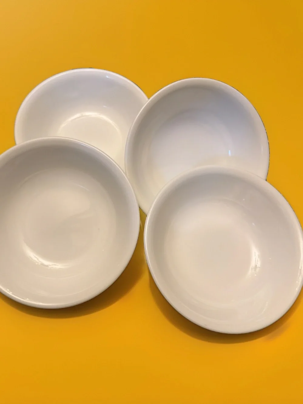Corelle Winter Frost Berry Bowls Set 4 in Mint Condition